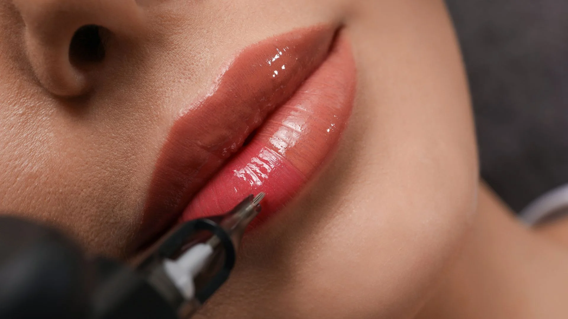 Duración real de la micropigmentación en labios, cejas y ojos